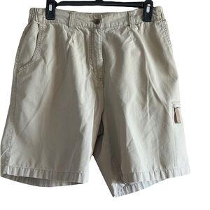 Woolrich women’s Light Tan Cargo Shorts size 12 100% cotton